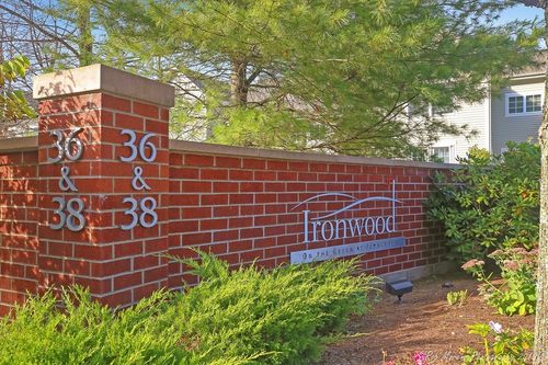 apt-603-36 Village Rd, Middleton, MA, 01949-1222 | Card Image