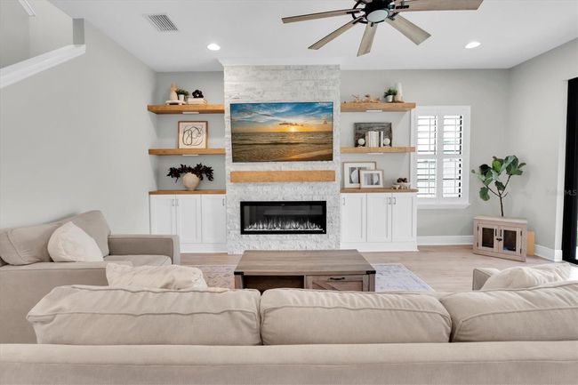4056 Burdick Loop, House other with 6 bedrooms, 4 bathrooms and null parking in ODESSA FL | Image 11
