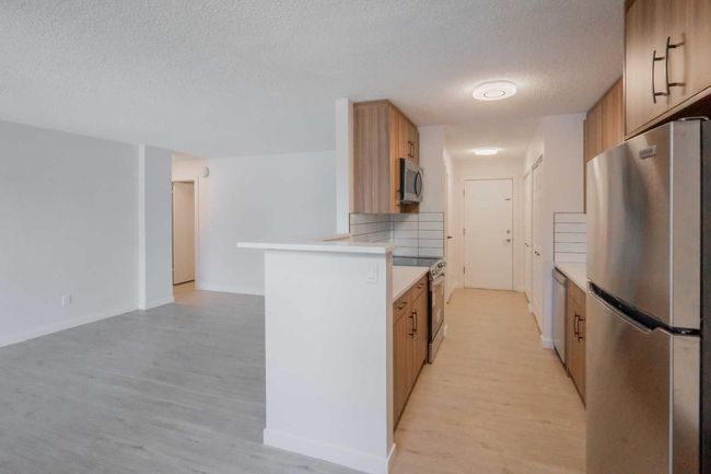 212 - 515 57 Ave Sw, Condo with 2 bedrooms, 1 bathrooms and 1 parking in Calgary AB | Image 4