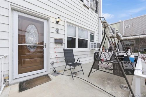 192 Huntington Ave, Bronx, NY, 10465-3230 | Card Image