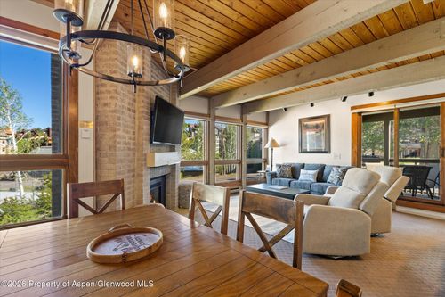 d204-2700 Village Dr, Steamboat Springs, CO, 80487-9003 | Card Image