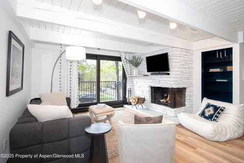 4-901 E Hyman Ave, Aspen, CO, 81611-2033 | Card Image