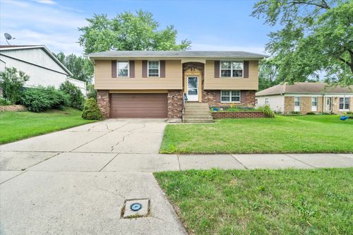 804 Bussey Ct, Streamwood, IL, 60107-3101 | Card Image