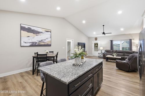 305 Summit Creek Dr, Elizabethtown, KY, 42701-5997 | Card Image