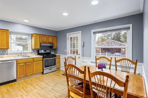 124 Rollstone Ave, West Sayville, NY, 11796-1306 | Card Image