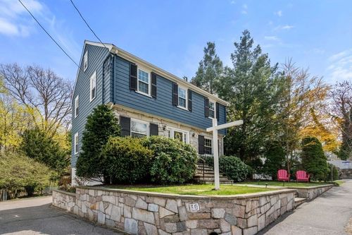 30 Buckingham Rd, Milton, MA, 02186-4418 | Card Image