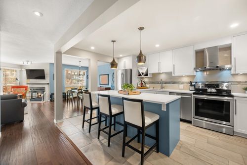 208a-1220 Quayside Dr, New Westminster, BC, V3M6H1 | Card Image