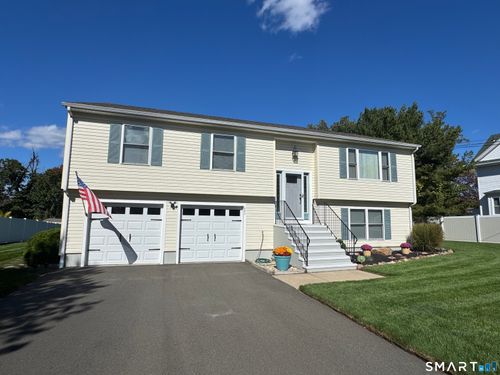 597 Silver Sands Rd, East Haven, CT, 06512-4666 | Card Image