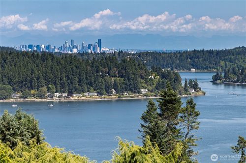 3038 Viewcrest Dr Ne, Bremerton, WA, 98310-9740 | Card Image