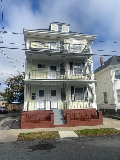 195 Ohio Ave, Providence, RI, 02905-4305 | Card Image