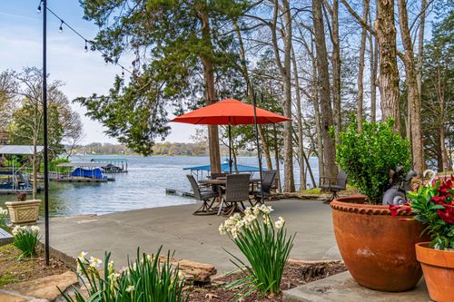 433 Beacon Hill Dr, Mount Juliet, TN, 37122-2084 | Card Image