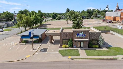 800 Fir St, PERRY, OK, 73077-4239 | Card Image