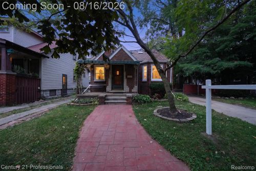 310 W Chesterfield St, Ferndale, MI, 48220-2428 | Card Image
