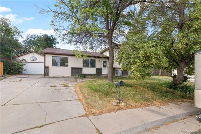 11532 E Center Drive, House other with 4 bedrooms, 1 bathrooms and 2 parking in Aurora CO | Image 2