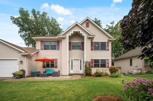11410 42nd Pl N, Plymouth, MN, 55441-1904 | Card Image