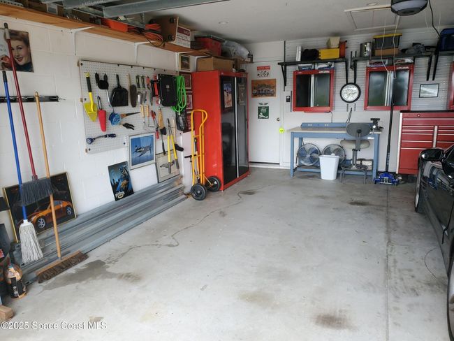 Lots of storage plus room for 2 cars! | Image 29