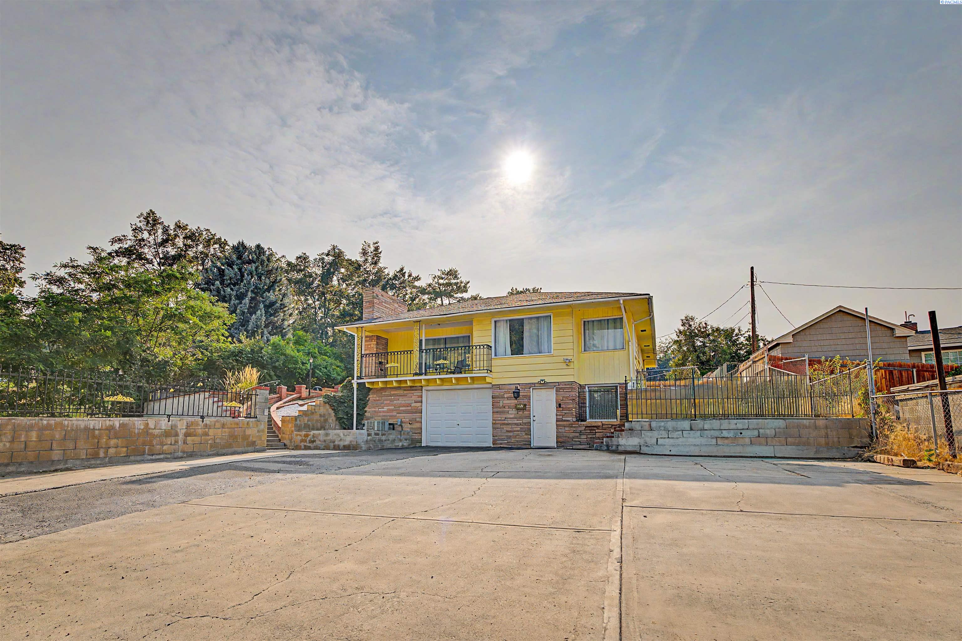 Residential in Sunnyside