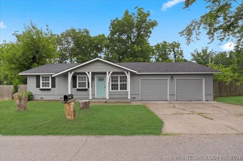 201 Se 7th Street, Pryor, OK, 74361 | Card Image