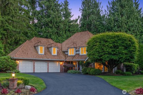 6807 214th Ave Ne, Redmond, WA, 98053-2384 | Card Image