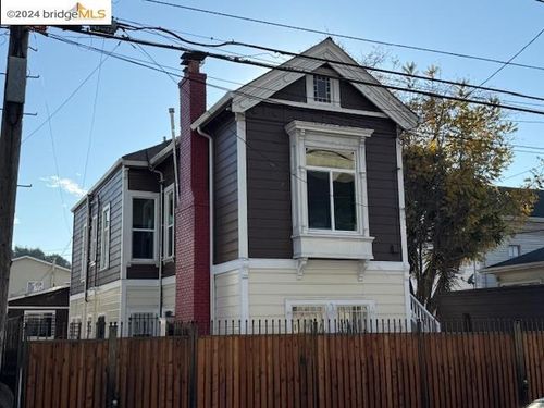 719 35th St, Oakland, CA, 94609-2966 | Card Image