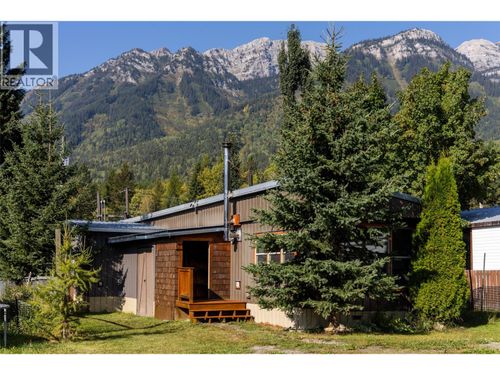 c17-1333 Dicken Rd, Fernie, BC, V0B1M5 | Card Image