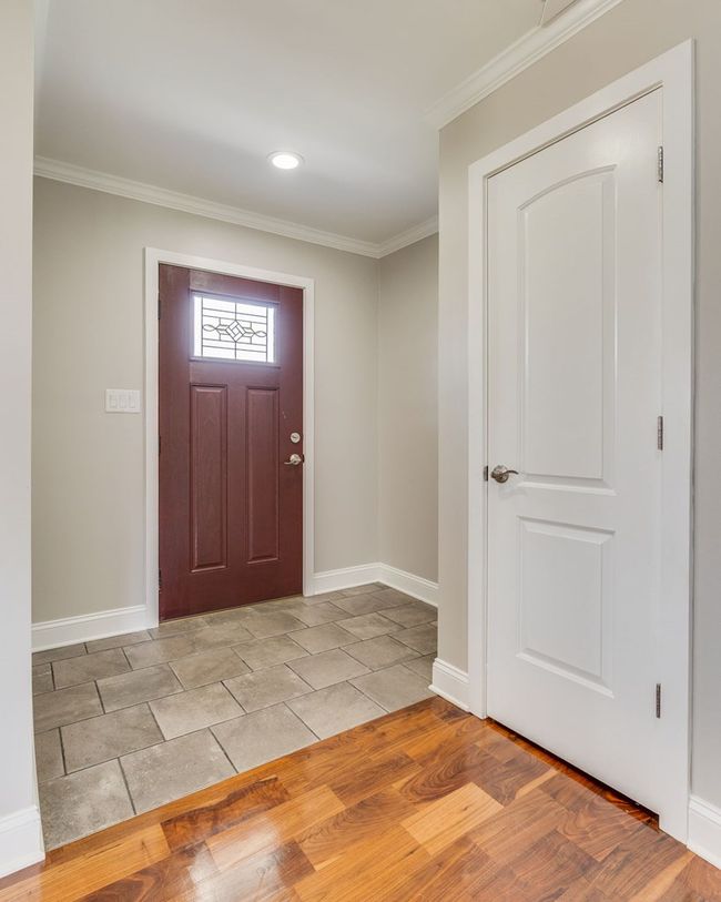 34304 Stagecoach Rd, House other with 3 bedrooms, 3 bathrooms and 1 parking in Glade Spring VA | Image 4