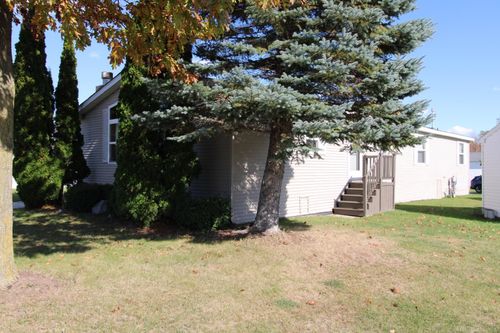 174 Meadow Ln, Port Huron, MI, 48060-4885 | Card Image