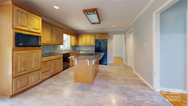 Kitchen | Image 4