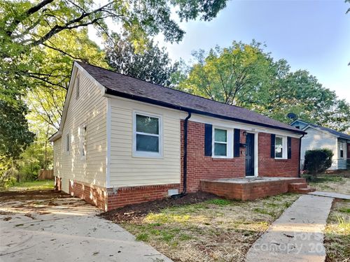 2214 Grimes St, Charlotte, NC, 28206-2547 | Card Image