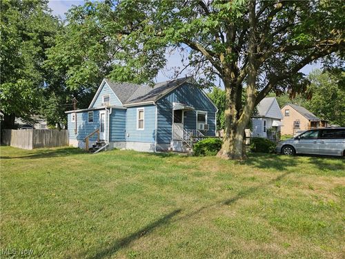 4541 French Creek Rd, Sheffield Village, OH, 44054-2713 | Card Image