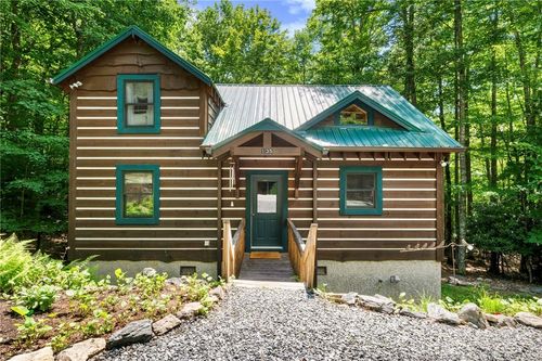 135 Teaberry Trl, Beech Mountain, NC, 28604-8223 | Card Image
