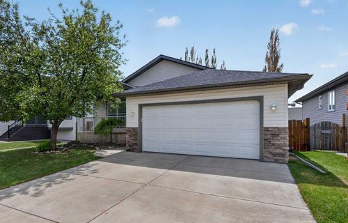 412 Highland Close, Strathmore, AB, T1P1V4 | Card Image