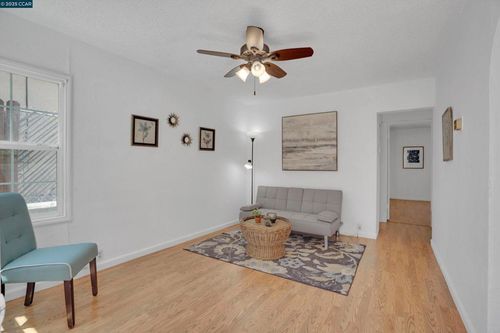881 Merle Ave, Martinez, CA, 94553-3362 | Card Image