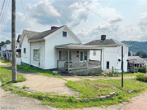 816 Delaware St, Martins Ferry, OH, 43935-1267 | Card Image