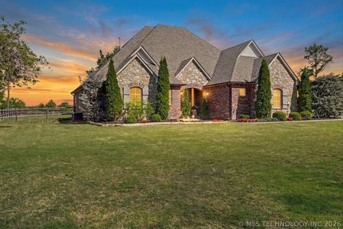 2135 S 280th East Ave, Catoosa, OK, 74015-5109 | Card Image