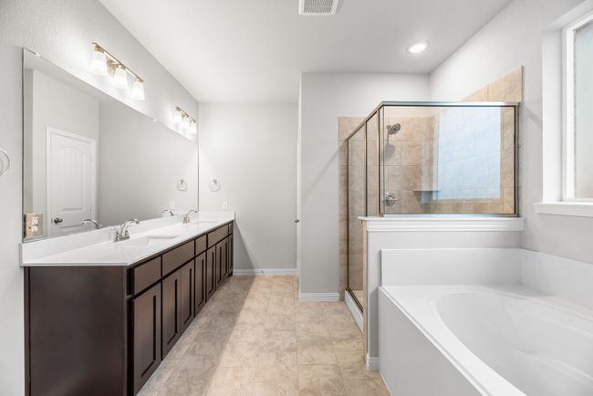 1241 Comal Ln, House other with 4 bedrooms, 2 bathrooms and null parking in Springtown TX | Image 19