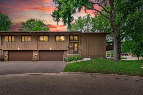 2615 Sumac Ct, White Bear Lake, MN, 55110-5651 | Card Image