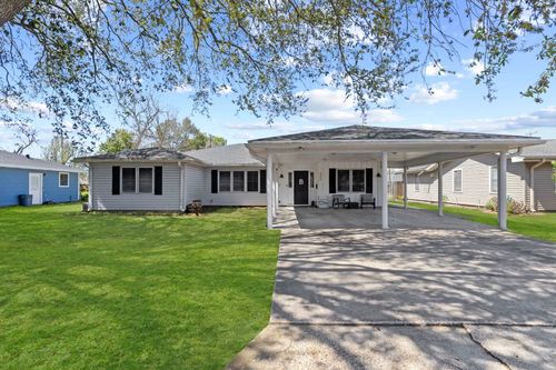 2244 13th St, Port Neches, TX, 77651-4113 | Card Image