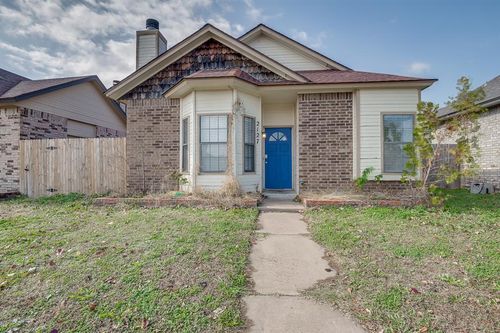 2127 Lonnie Lane, Moore, OK, 73170 | Card Image