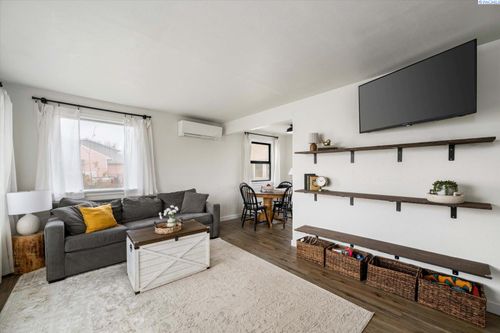 522 N Irving St, Kennewick, WA, 99336 | Card Image