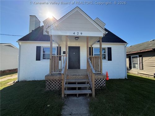 429 Park Ave, South Charleston, WV, 25309-1416 | Card Image