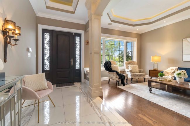 7 Tristan Crt, House other with 3 bedrooms, 3 bathrooms and 5 parking in Brampton ON | Image 4