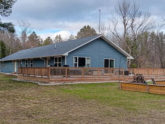5683 N Tyndall Rd, House other with 5 bedrooms, 4 bathrooms and null parking in Branch MI | Image 4