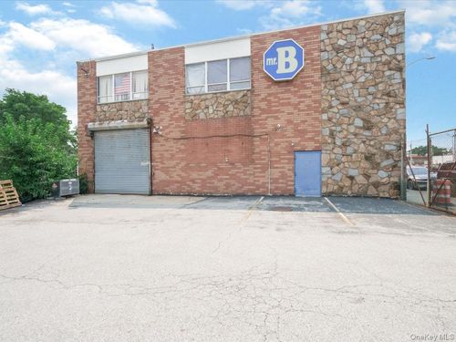 200 E Sunrise Highway, Hempstead, NY, 11520 | Card Image
