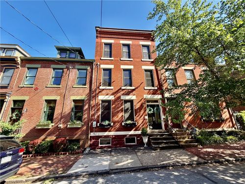402 N. Taylor, Central North Side, PA, 15212 | Card Image