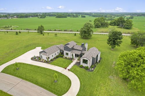 269 E Wisteria Ln, Ozark, MO, 65721-8676 | Card Image