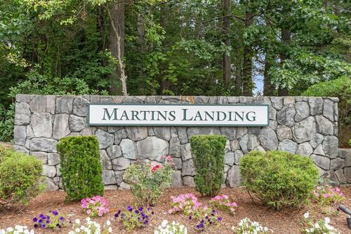 312-250 Martins Lndg, North Reading, MA, 01864-2073 | Card Image