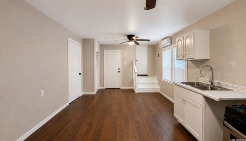 3-1319 Leal St, San Antonio, TX, 78207-2107 | Card Image