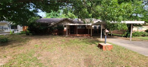 1109 Belle St, Bedford, TX, 76022-6214 | Card Image