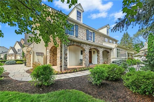 2048 Forge Run, Bethlehem, PA, 18015-5096 | Card Image